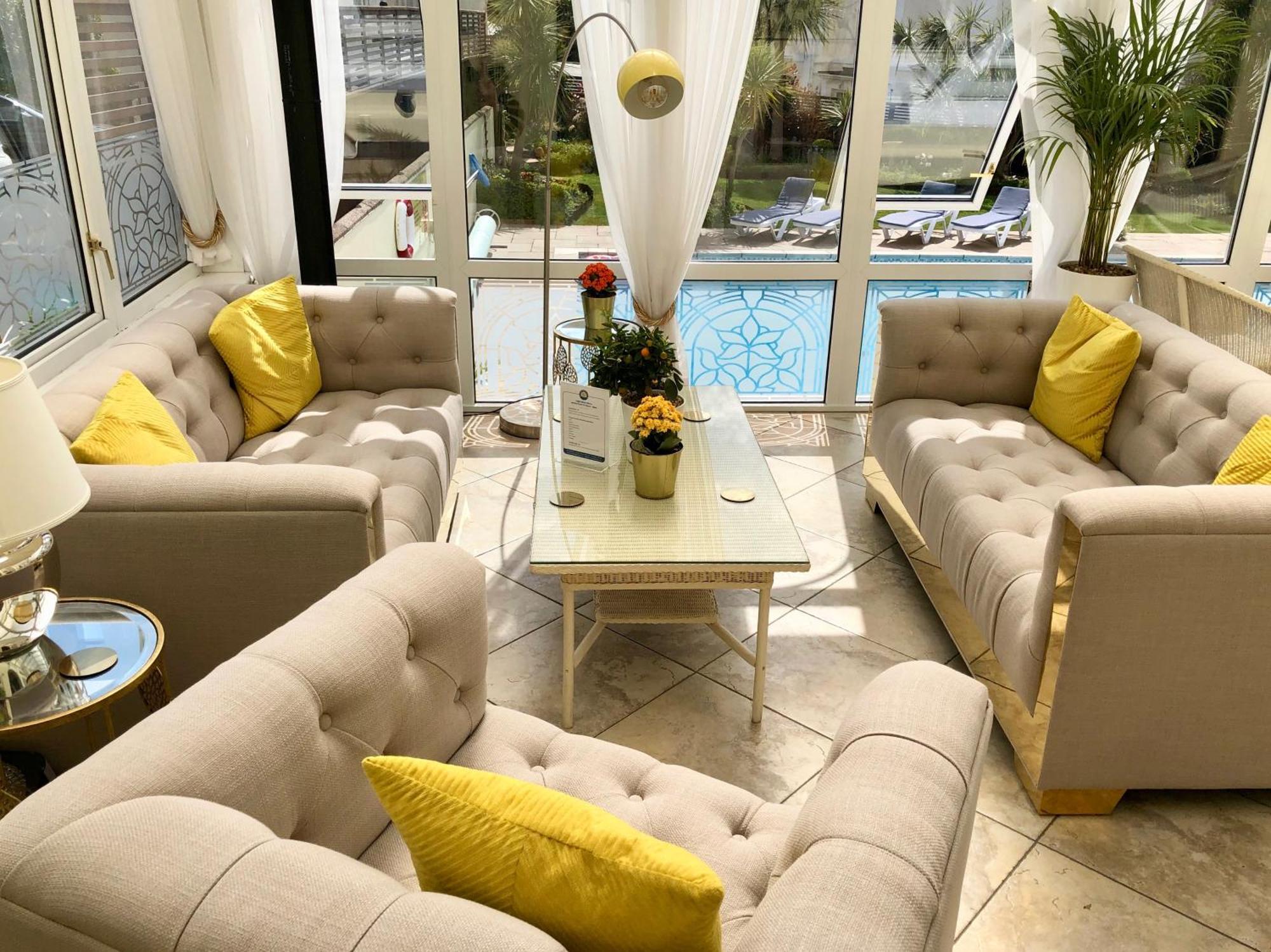 Riviera Lodge Hotel 토키 외부 사진